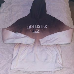 Hollister pull-over graphic hoodie